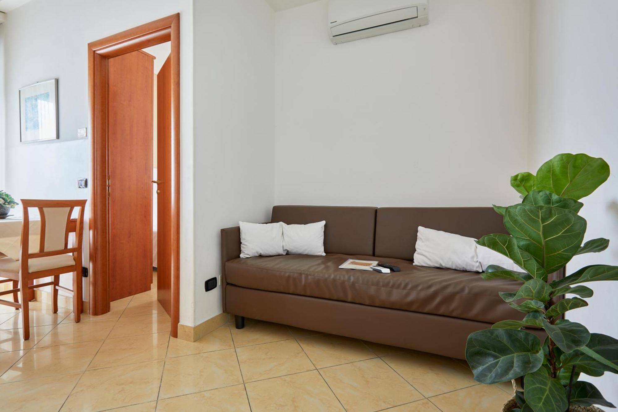 Residence Fellini Rimini Bagian luar foto